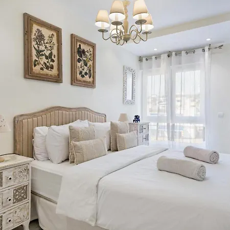 Spaces Mediterranean 4 Bedroom Διαμέρισμα